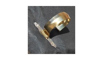 Clip pour réhausseur de collier